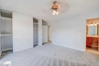 Photo #4: 2489493 Listing