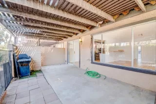 Photo #6: 2489493 Listing