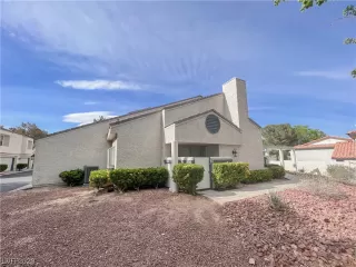 Photo #2: 2489499 Listing 