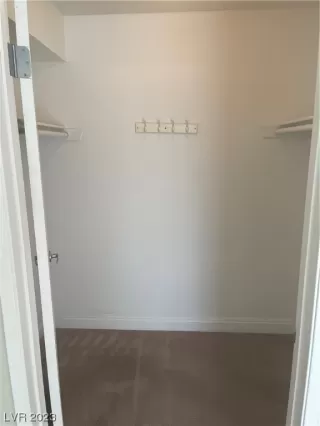 Photo #5: 2489505 Listing 