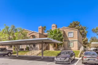 Photo #2: 2489513 Listing