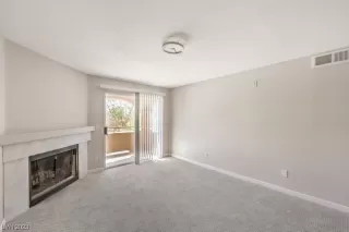 Photo #6: 2489513 Listing