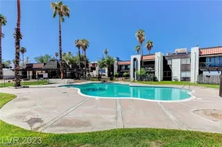 Photo #1: 2489515 Listing 