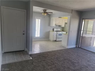 Photo #3: 2489515 Listing 