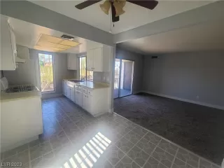 Photo #5: 2489515 Listing 