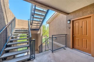 Photo #1: 2489534 Listing 