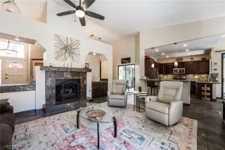 Photo #6: 2489554 Listing