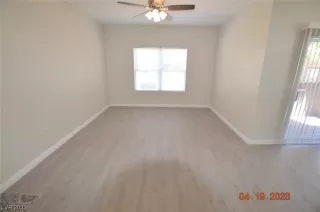 Photo #3: 2489601 Listing 