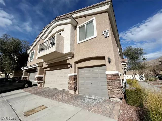 MLS: 2489608 Condo For Sale
