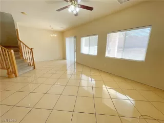 Photo #4: 2489608 Listing 
