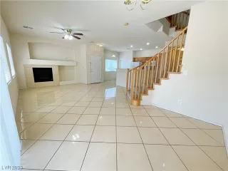 Photo #5: 2489608 Listing 