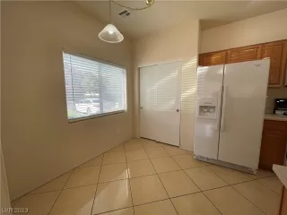 Photo #6: 2489608 Listing 