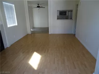 Photo #3: 2489612 Listing