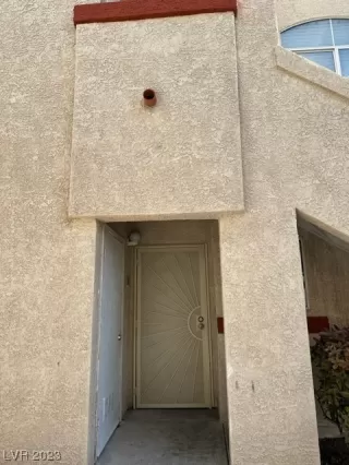 Photo #3: 2489625 Listing