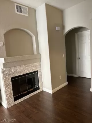 Photo #6: 2489625 Listing