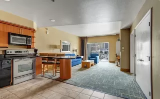 Photo #3: 2489636 Listing