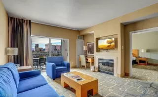 Photo #5: 2489636 Listing