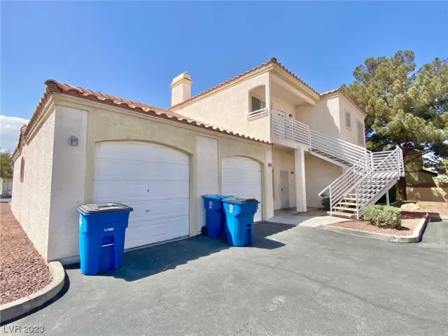 MLS: 2489678 Condo For Sale