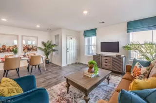 Photo #3: 2489686 Listing