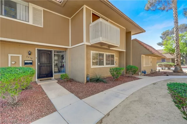 MLS: 2489703 Condo For Sale