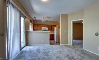 Photo #4: 2489704 Listing 