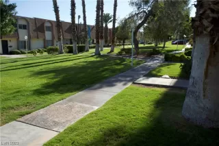 Photo #3: 2489709 Listing