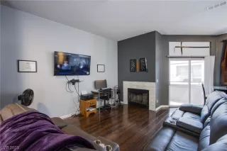 Photo #2: 2489715 Listing