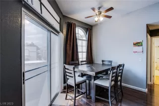 Photo #4: 2489715 Listing