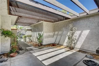 Photo #1: 2489744 Listing 