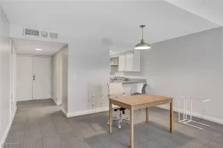 Photo #4: 2489744 Listing 