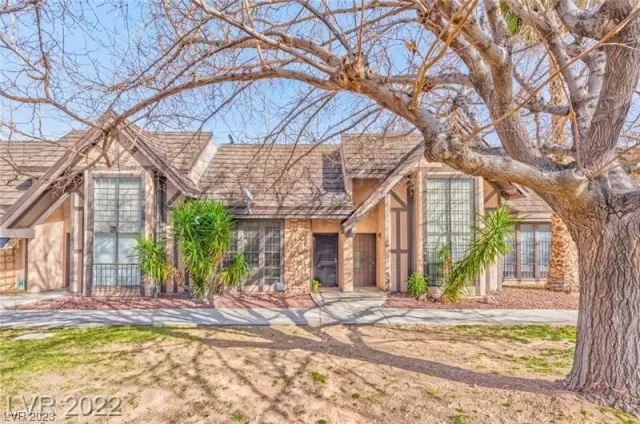 MLS: 2489747 Condo For Sale