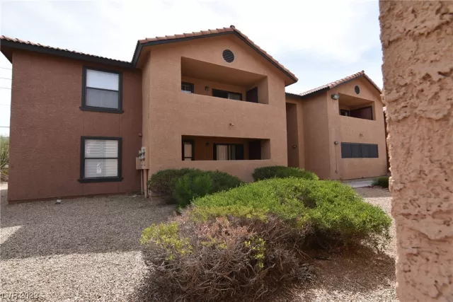 MLS: 2489761 Condo For Sale