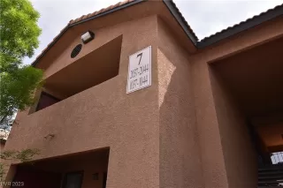 Photo #2: 2489761 Listing 