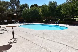 Photo #6: 2489761 Listing 