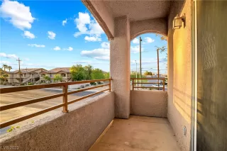 Photo #2: 2489783 Listing