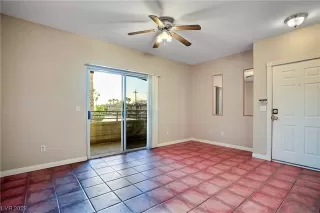 Photo #6: 2489783 Listing