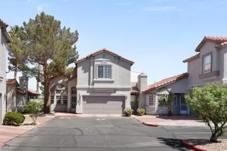 Photo #1: 2489789 Listing 