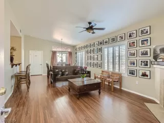 Photo #3: 2489795 Listing