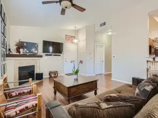 Photo #6: 2489795 Listing