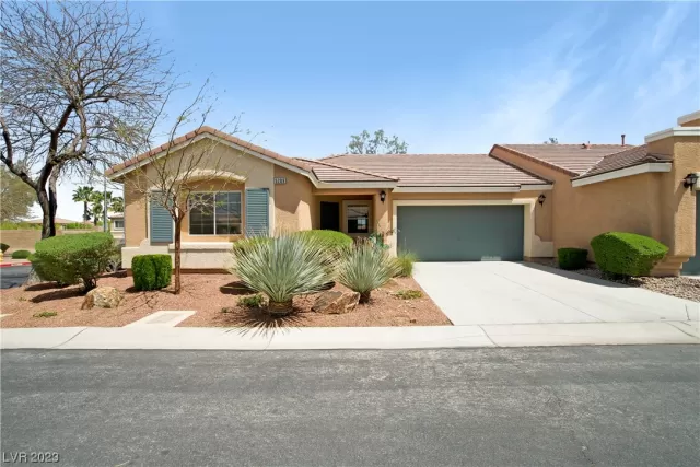 MLS: 2489802 Condo For Sale