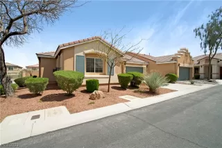 Photo #1: 2489802 Listing