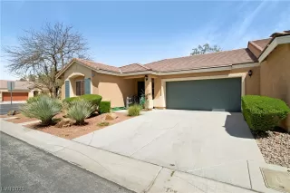 Photo #2: 2489802 Listing