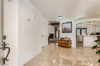 Photo #3: 2489813 Listing 