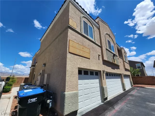 MLS: 2489814 Condo For Sale