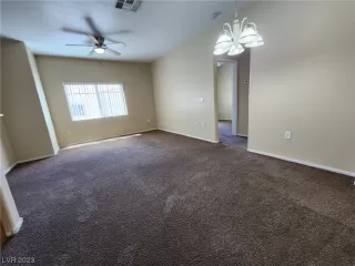 Photo #3: 2489814 Listing 