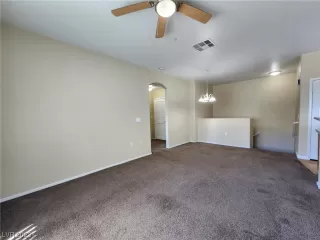 Photo #6: 2489814 Listing 