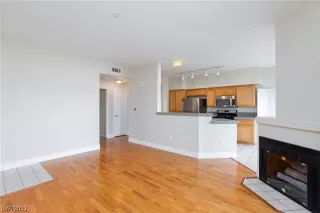 Photo #4: 2489818 Listing