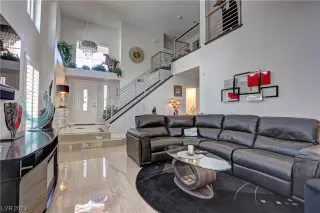 Photo #4: 2489826 Listing 