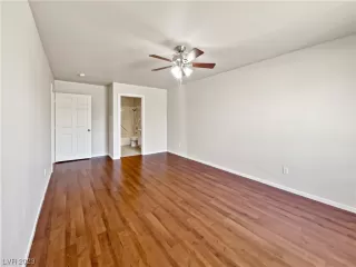 Photo #4: 2489872 Listing