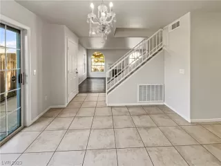 Photo #6: 2489872 Listing